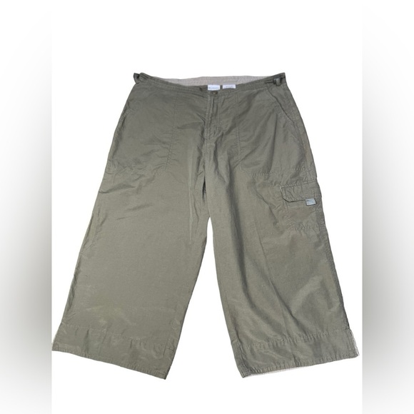 Columbia Green Olive Cargo  Crop pants  Size M - Picture 1 of 8